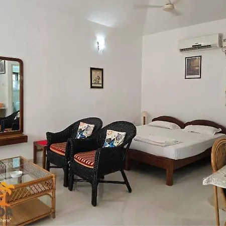 Villa Cavelossim Room photo